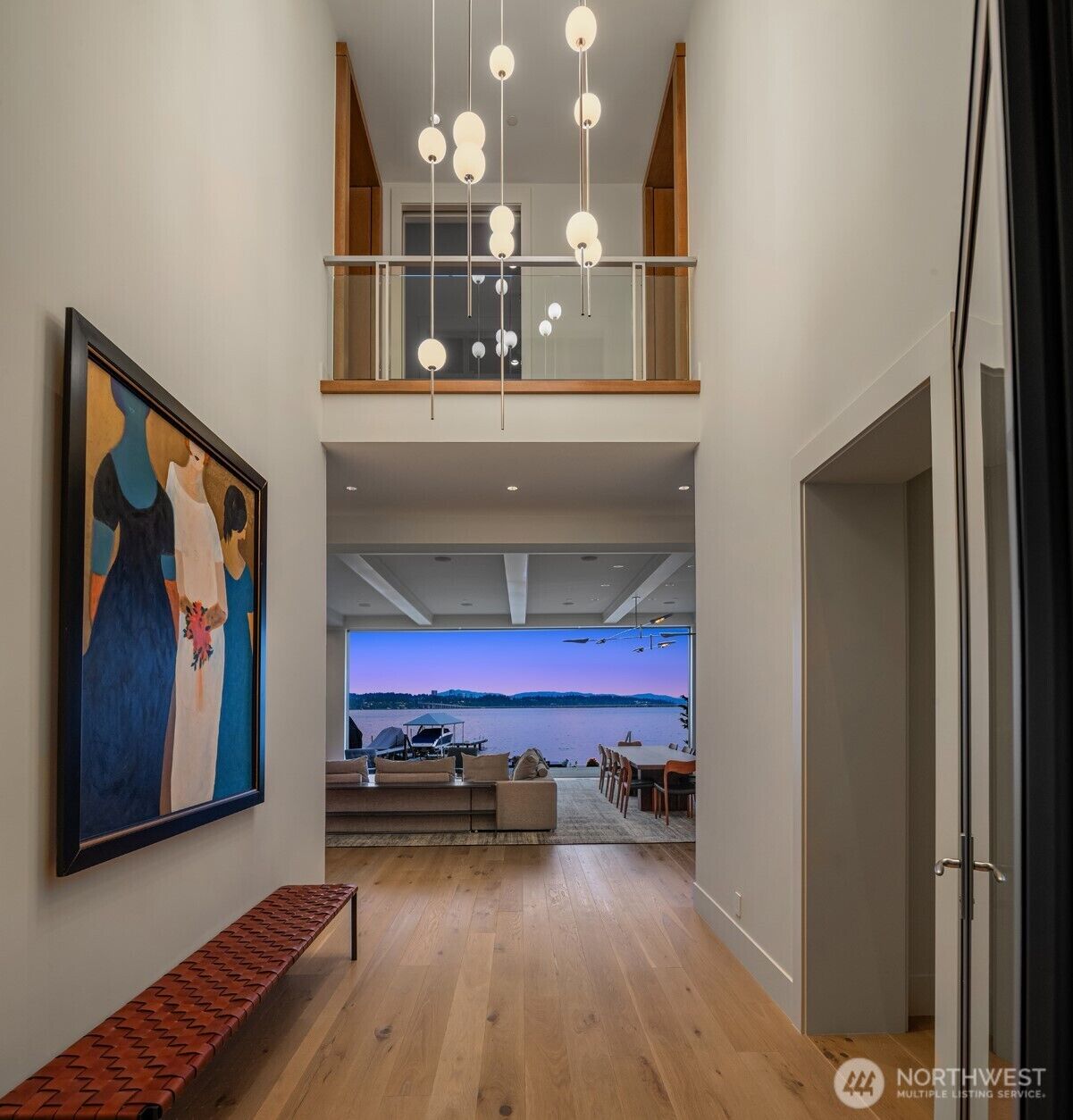 Property Photo: 4911 NE Laurelcrest Lane WA 98105