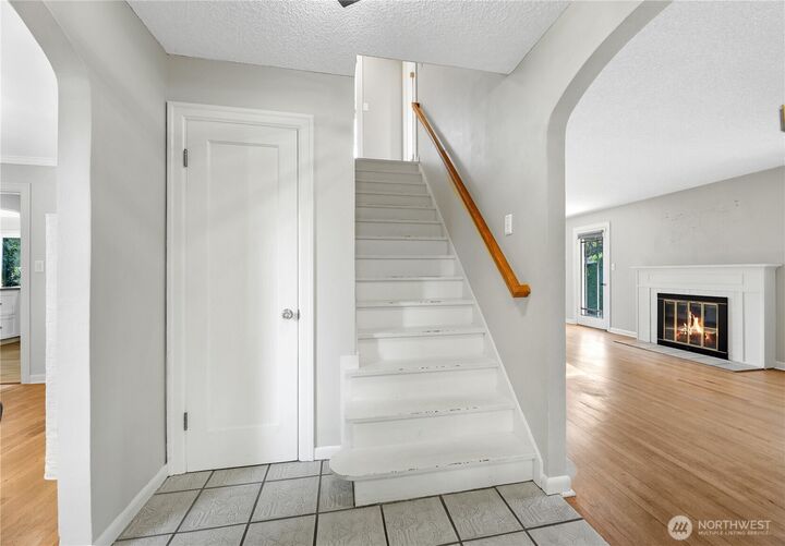 Property Photo:  702  47th Street SE  WA 98203 