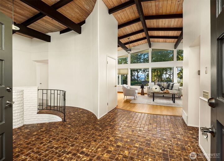 Property Photo: 7469 174th Street SW WA 98026