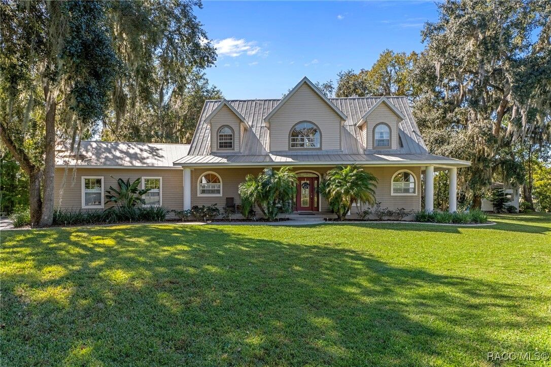 Property Photo:  1024 S Waterview Drive  FL 34450 