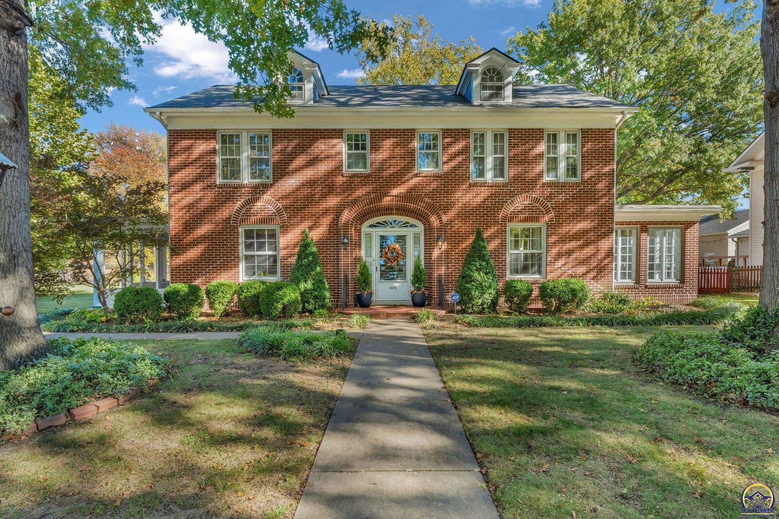 Property Photo:  1610 SW Plass Ave  KS 66604 