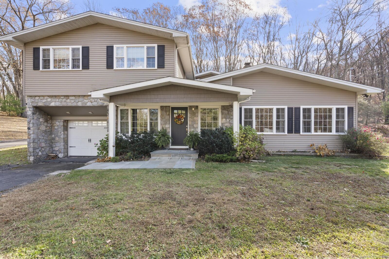 Property Photo:  115 Old Wolcott Road  CT 06010 