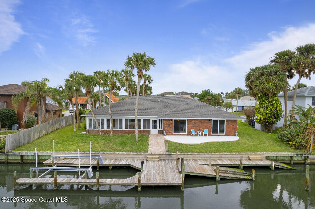 Property Photo:  304 Arrowhead Lane  FL 32951 