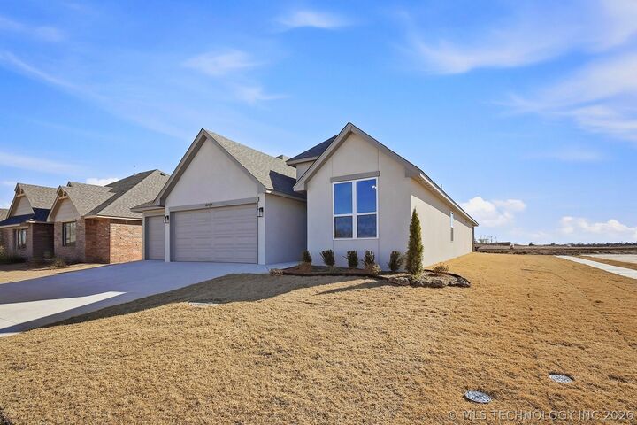 Property Photo:  10404 E 132nd Street S  OK 74008 