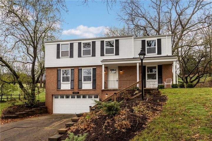 Property Photo: 1226 Lamson Circle PA 15241