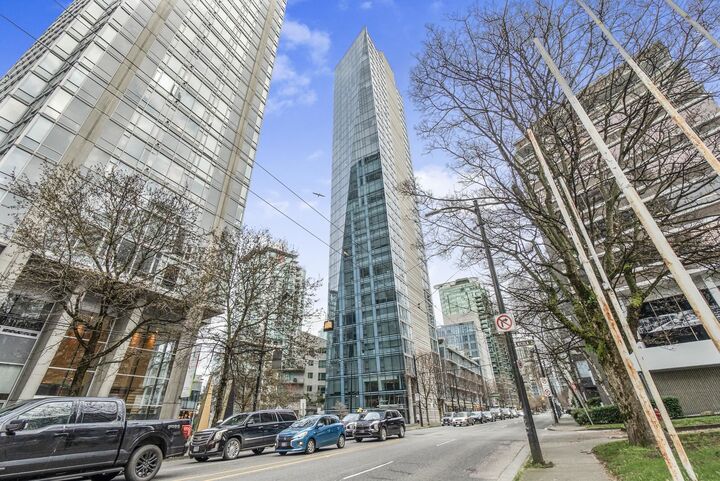 Property Photo: 1499 W Pender Street 1201 BC V6G 0A7