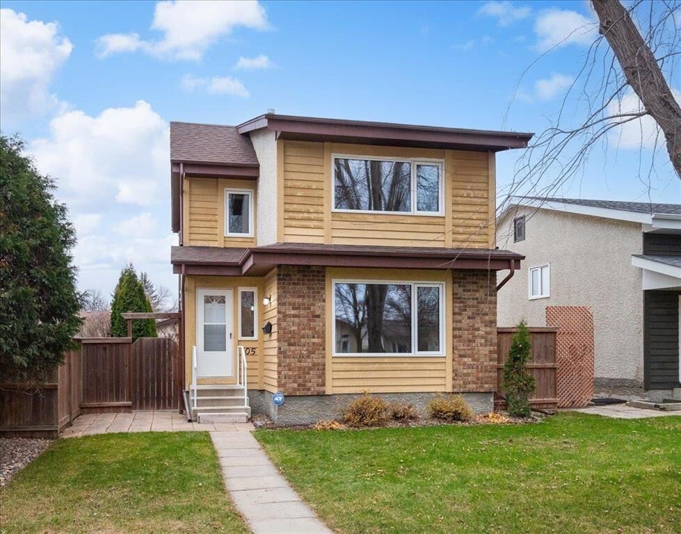 Property Photo: 105 Burland Avenue MB R2N 2X4