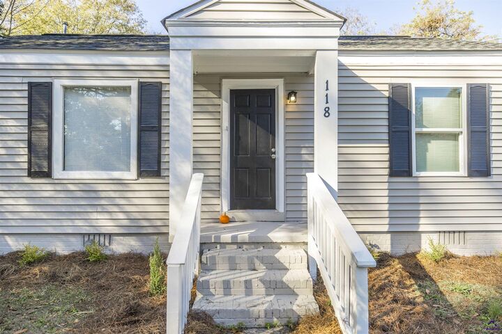 Property Photo:  118 Arnold Boulevard  GA 31093 