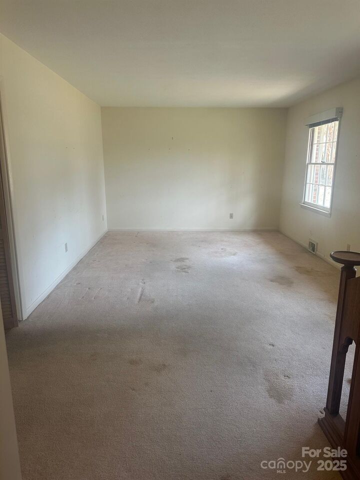 Property Photo:  434 Shady Lane  NC 28697 