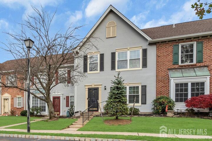 65 Townsend Court  Franklin Twsp NJ 08823 photo