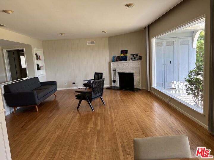 Property Photo: 5604 S Chariton Ave CA 90056