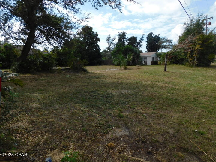 Property Photo: 823 State Avenue FL 32401