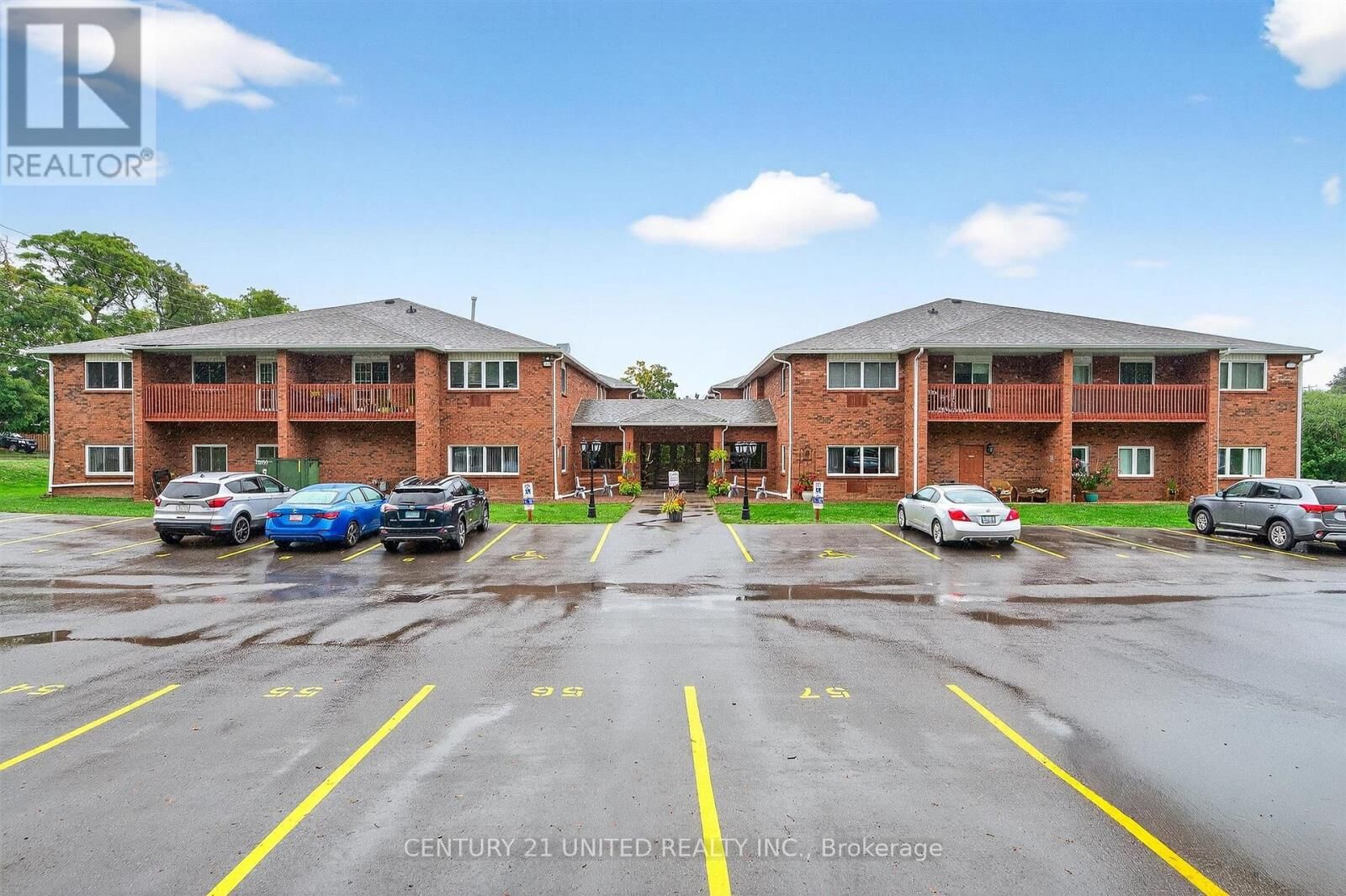 Property Photo:  475 Parkhill Road West 224  ON K9H 7M5 