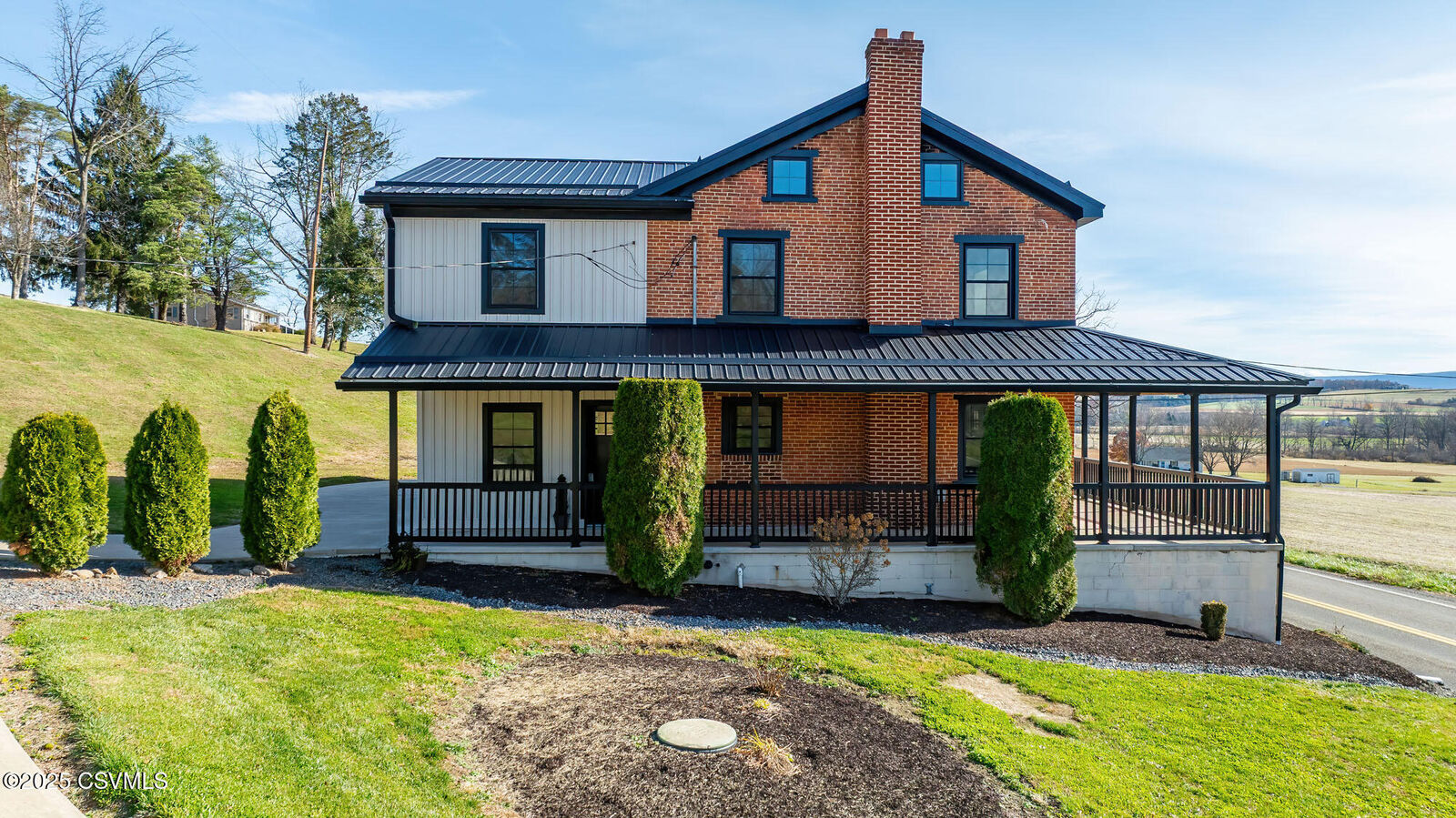 Property Photo:  717 Fowlersville Road  PA 18603 