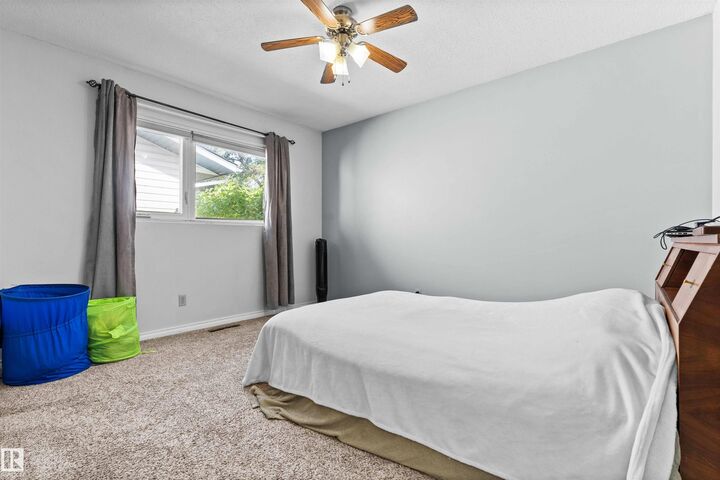 Property Photo:  9414 96 Street  AB T8L 1S6 