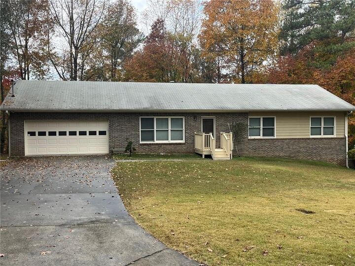 5052 Glaze Drive  Dunwoody GA 30360 photo