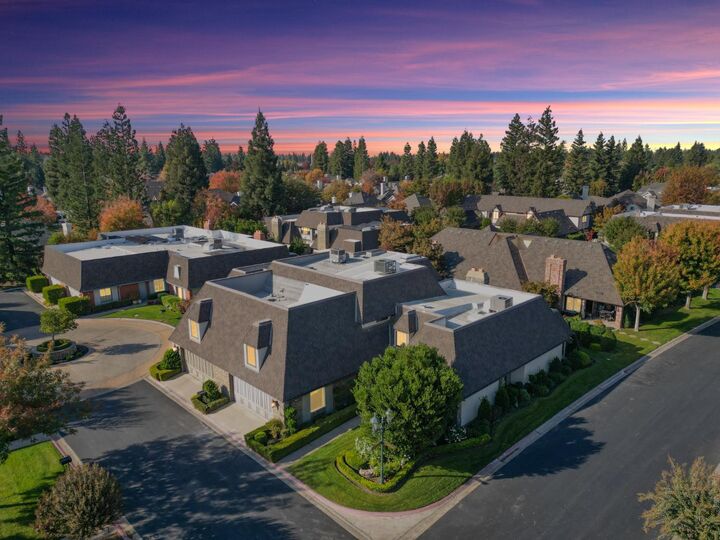 Property Photo:  2964 W Canterbury Court  CA 93711 