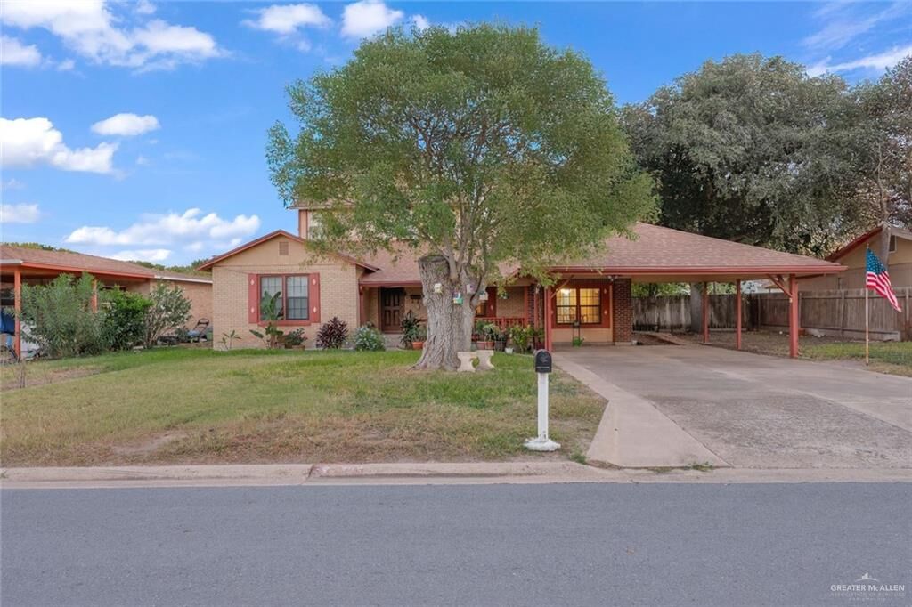 Property Photo: 305 W Maple Avenue TX 78501