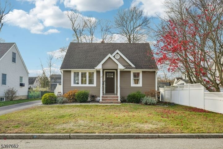 17 Walnut St  Bloomingdale Boro NJ 07403 photo
