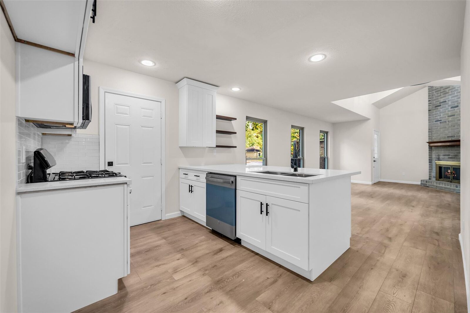 Property Photo:  35 E Bigelow Oak Court Court  TX 77381 