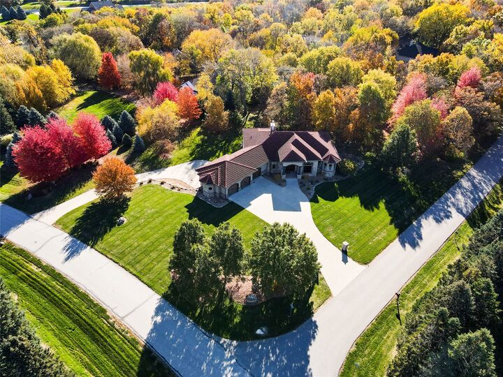 Property Photo: 34968 Vintage Trail IA 50263