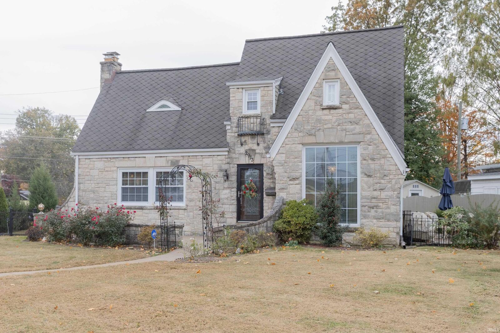 Property Photo: 2913 E Mulberry Street IN 47714