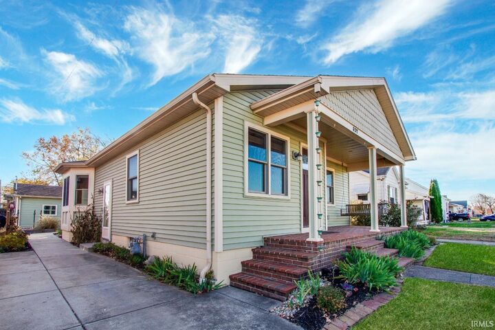 Property Photo: 837 Herndon Drive IN 47711-3833