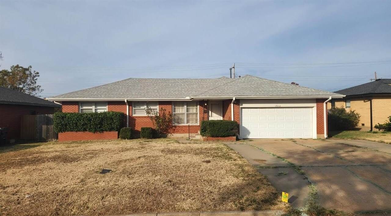Property Photo:  1612 NW 27th St  OK 73505 
