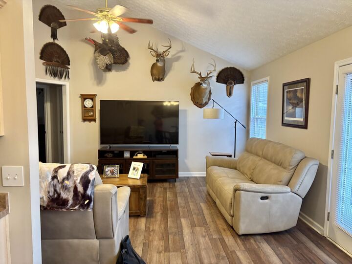 Property Photo: 1104 Leathers Lane KY 40601