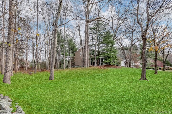 Property Photo:  16 Kings Gate Road  NY 10901 