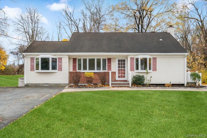 889 Fox Meadow Road  Yorktown Heights NY 10598 photo