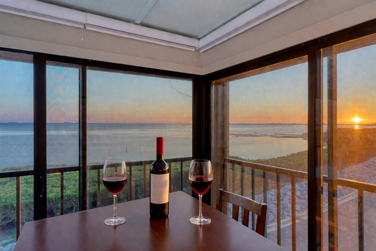 Property Photo: 4535 Bay Club Drive FL 34210