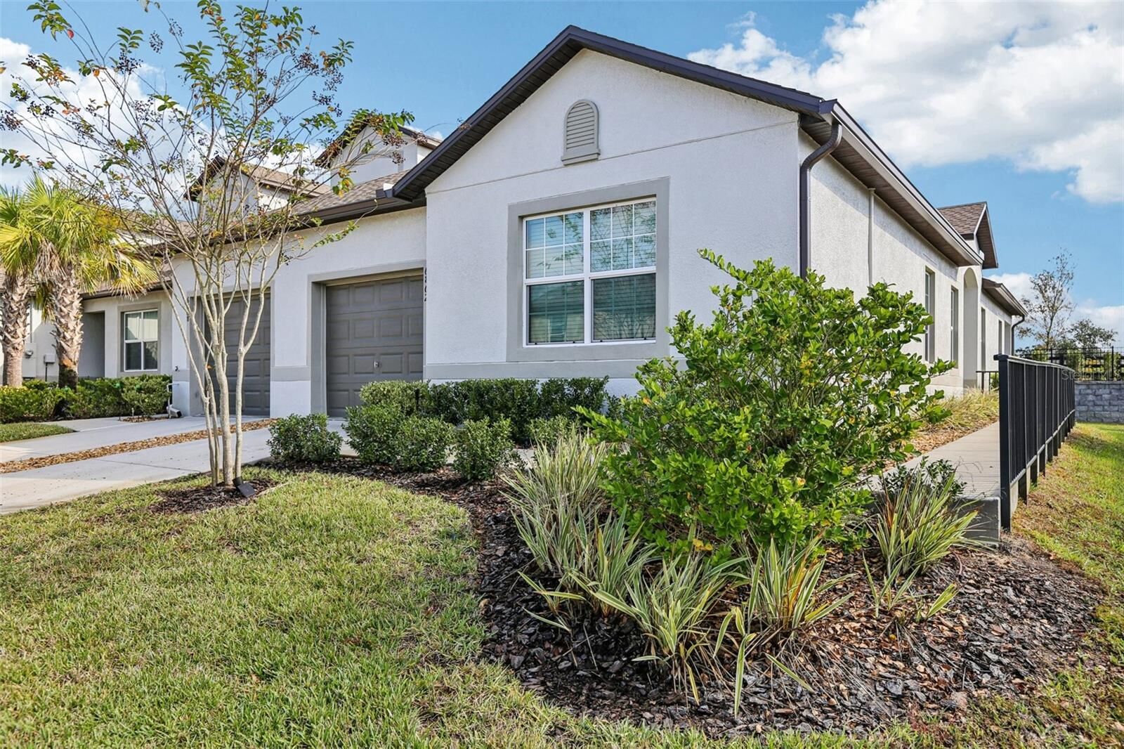 Property Photo:  6862 Ripple Pond Loop  FL 33541 