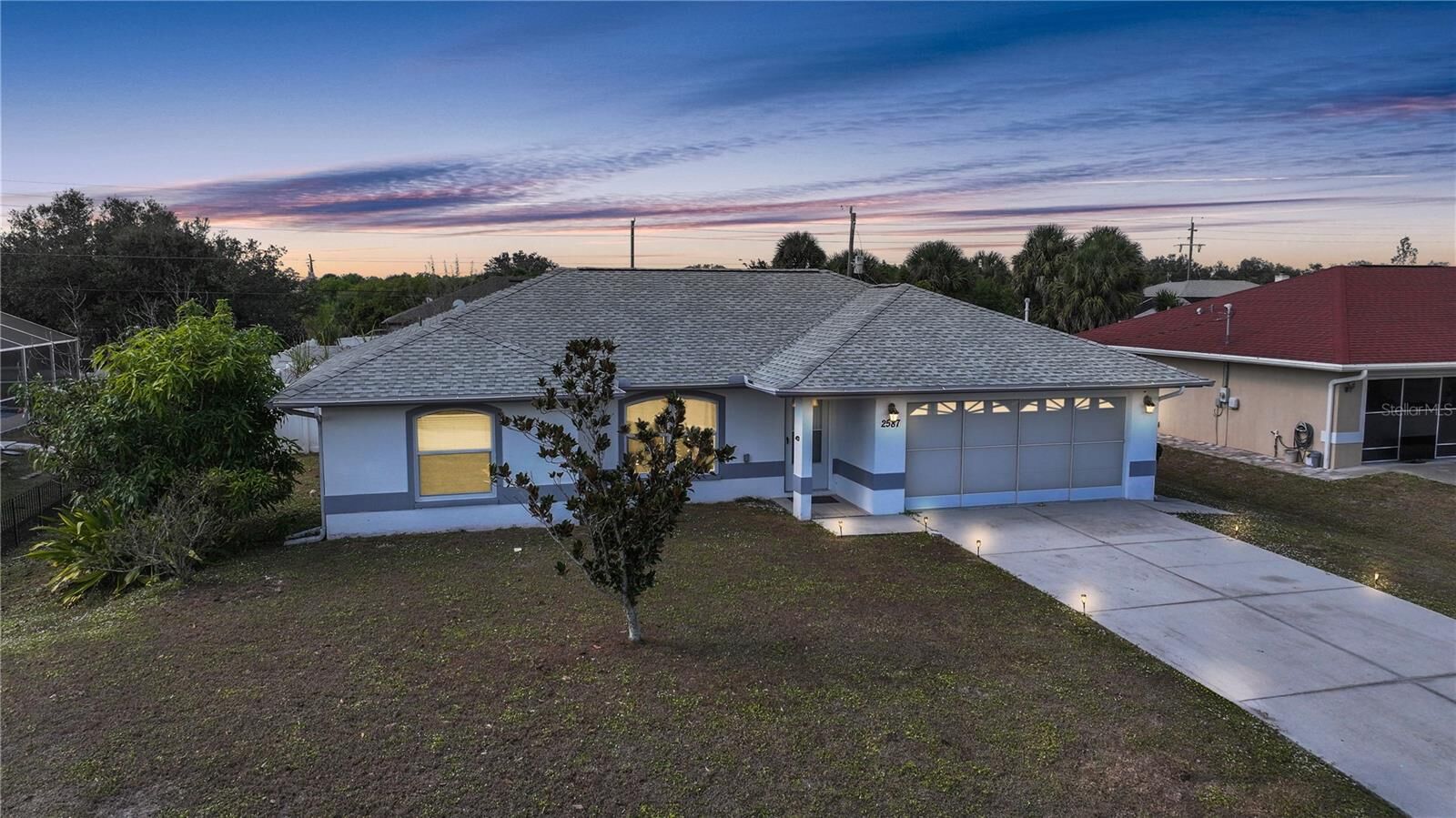 Property Photo: 2587 Logsdon Street FL 34287