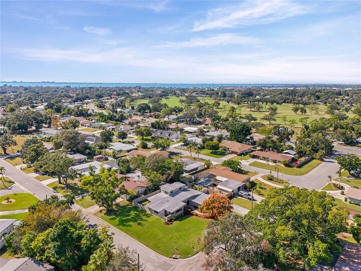 Property Photo: 6916 Waverly Street FL 34243