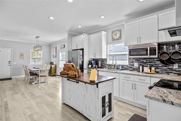 Property Photo:  3110 15th Street N  FL 33704 