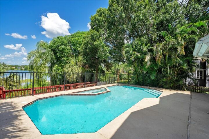 Property Photo:  2942 Mystic Cove Drive  FL 32812 