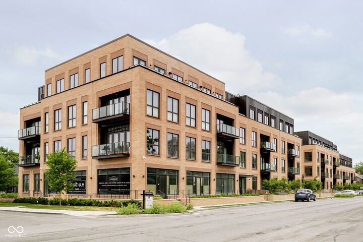 Property Photo: 877 N East Street 104 IN 46202