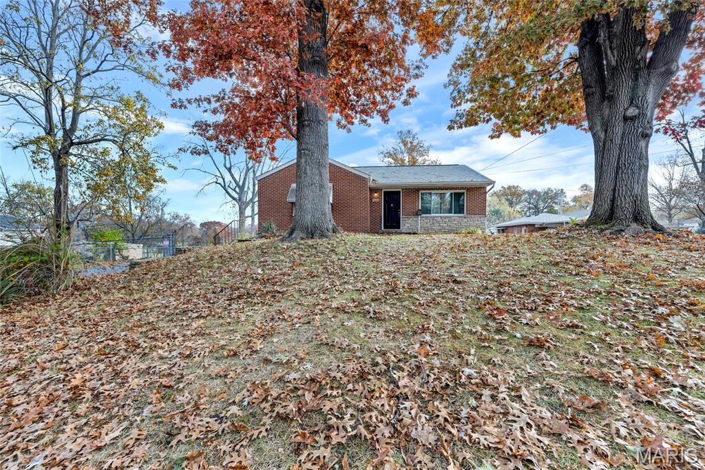 Property Photo: 7602 Elton Street MO 63123