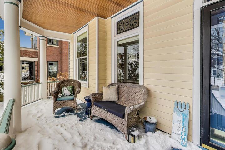 Property Photo: 1006 Forest Avenue IL 60202