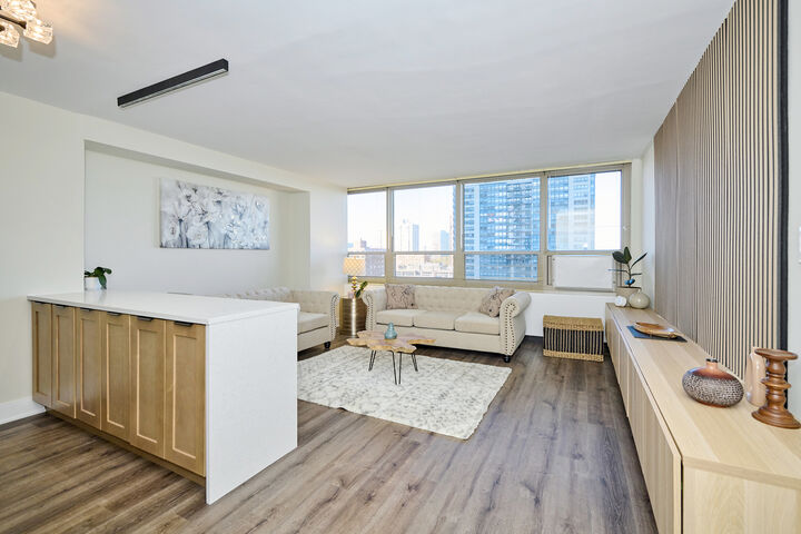 Property Photo:  3950 N Lake Shore Drive 904  IL 60613 
