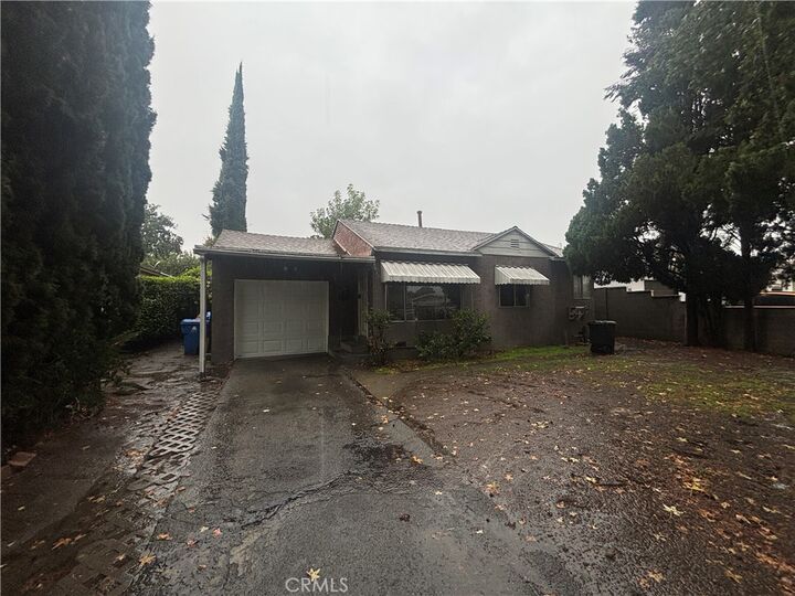 Property Photo: 6917 Matilija Avenue CA 91405