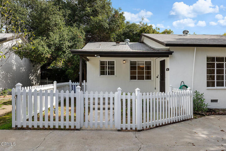 Property Photo: 1070 E Woodbury Road CA 91104