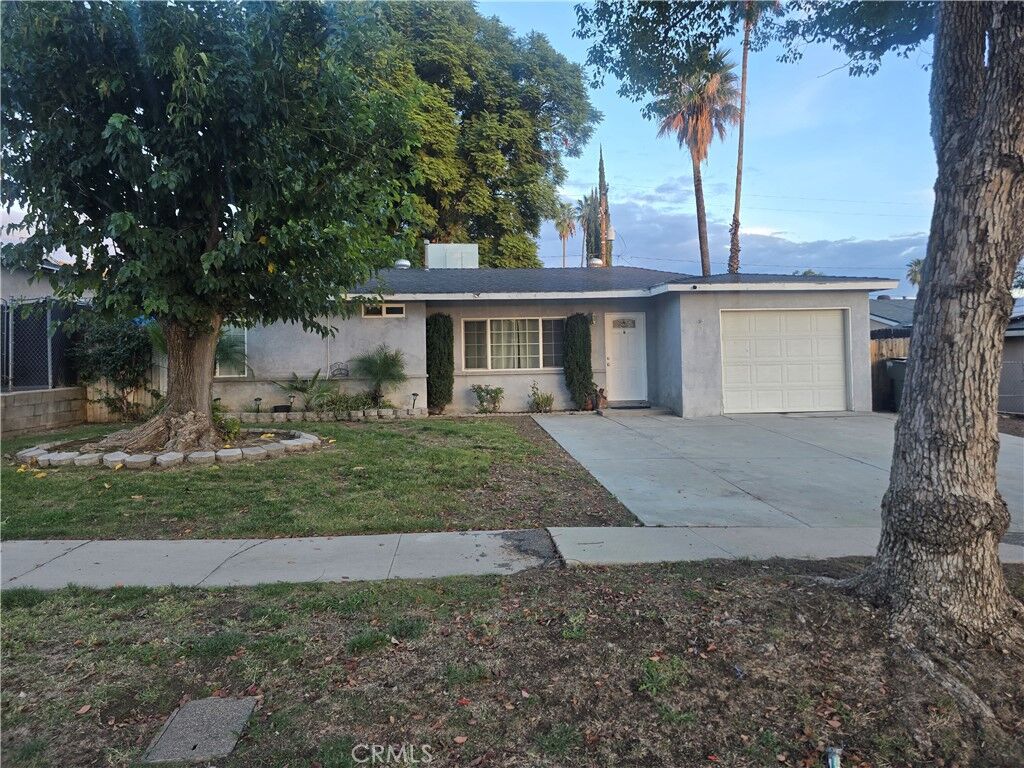 Property Photo: 4995 N Stoddard Avenue CA 92407