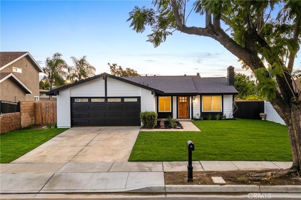 Property Photo:  554 E Fairfield Court  CA 91761 