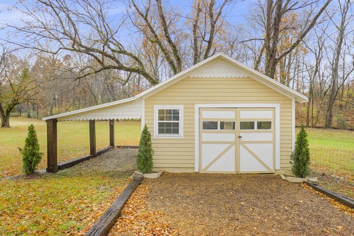 Property Photo: 1429 109S Hwy TN 37066