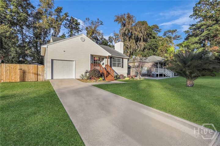 Property Photo: 244 Stonebridge Drive GA 31410