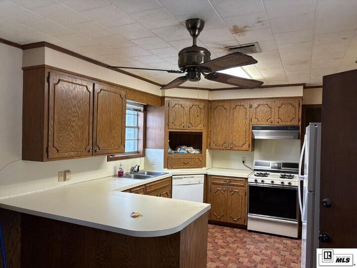 Property Photo: 108 Highway 2 LA 71222