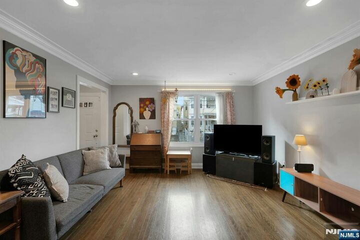 Property Photo:  30 Lexington Avenue  NJ 07304 