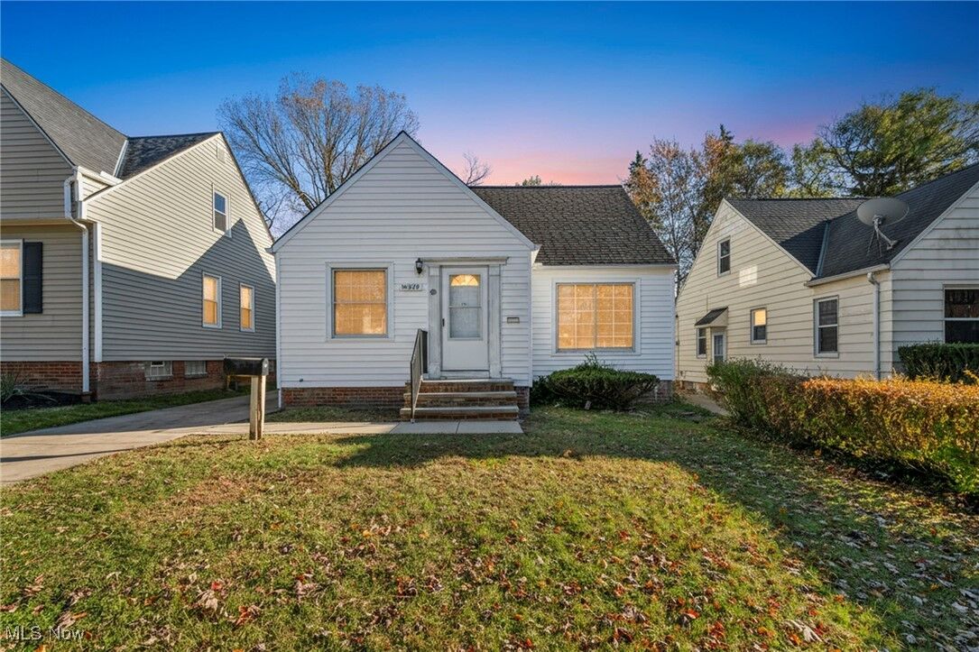 Property Photo: 19520 Maple Heights Boulevard OH 44137